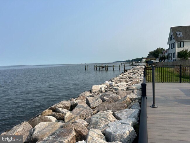Building Photo - 8321 Bayside Rd