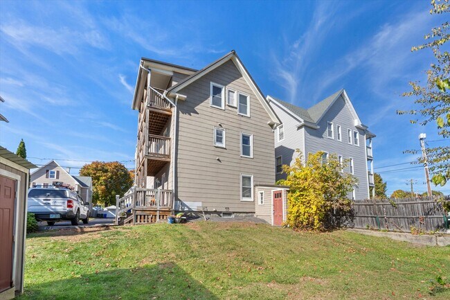 Building Photo - 74 Dartmouth St