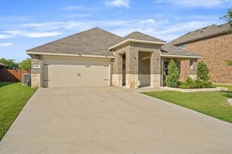 Building Photo - 287 Thoroughbred St
