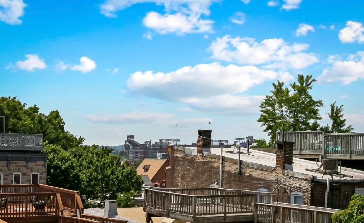 Rooftop Deck - 106 E Clement St