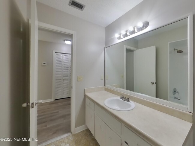 Building Photo - 2036 Pompano Pkwy