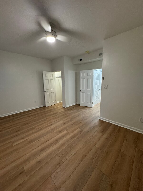 Building Photo - 4485 Ocean View Ave