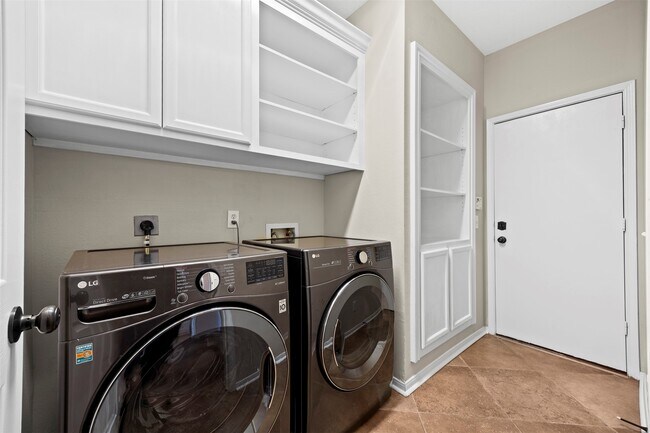 Building Photo - 11118 Sprucedale Ct