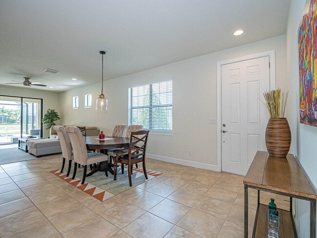 Building Photo - 5163 Longhorn Dr