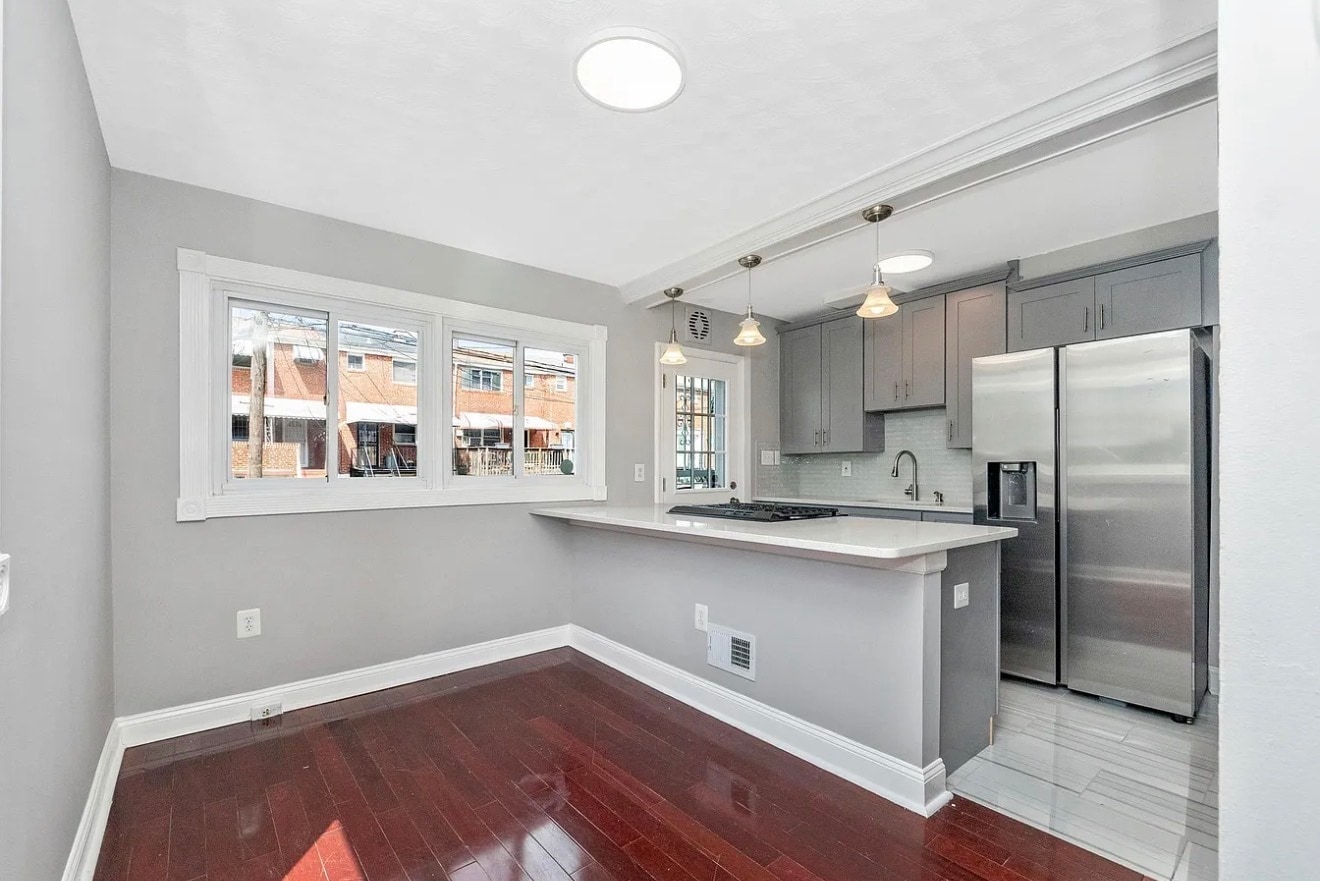 Building Photo - 2100 Ashburton St