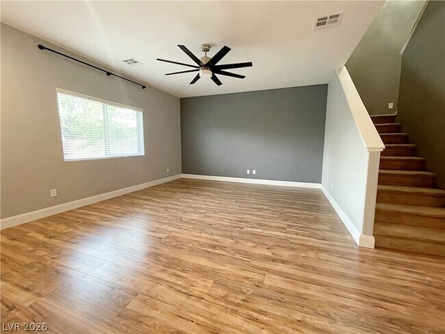 Building Photo - 2825 Woodland Park Ave