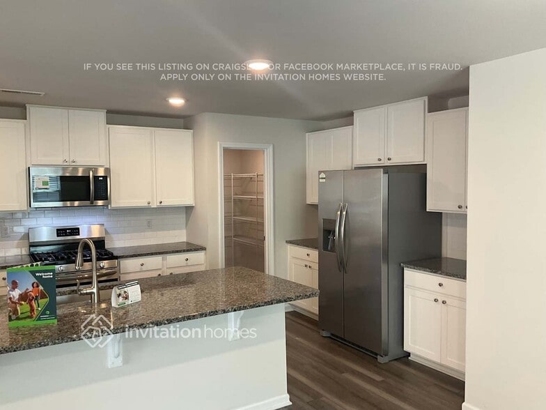 Building Photo - 121 Hazelnut Wy