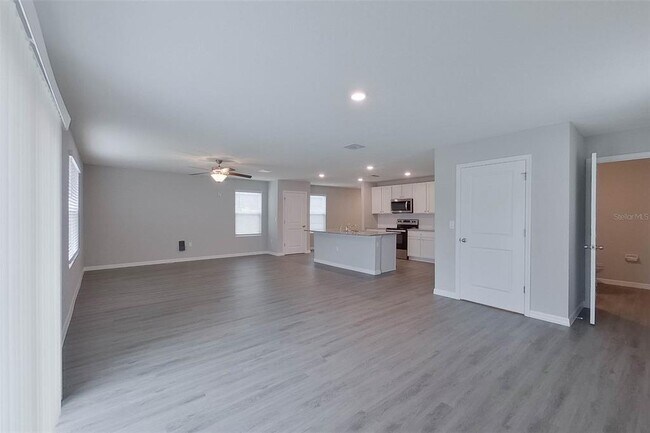 Building Photo - 8694 SW 43rd Ter