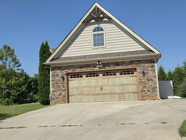 Building Photo - One Level Living in Cornerstone