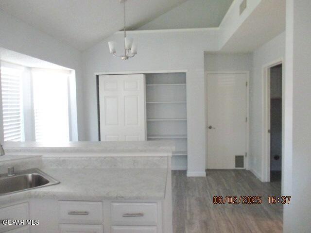 Building Photo - 525 Rosinante Rd