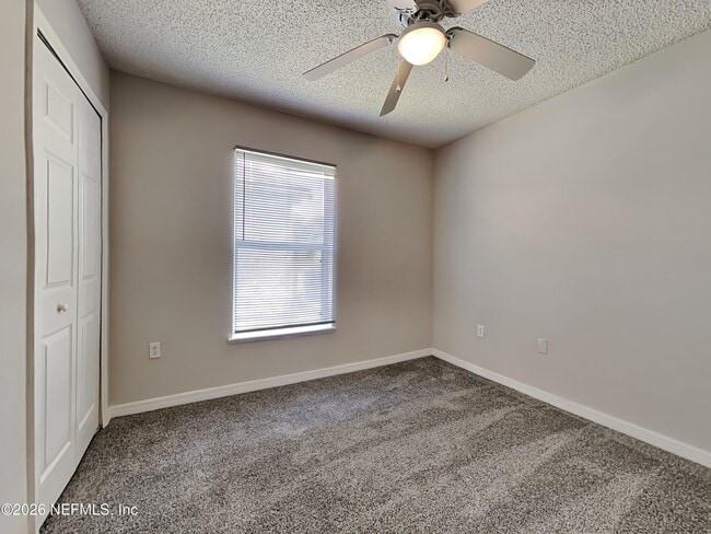 Building Photo - 6637 Gentle Oaks Dr E