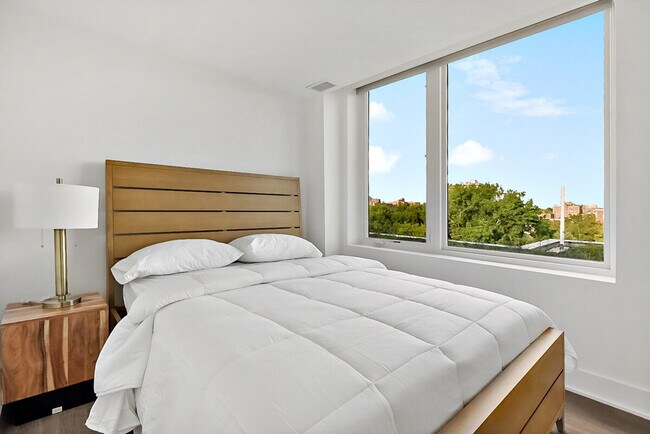 Building Photo - 2000 P St NW