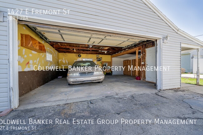Building Photo - 1427 E Fremont St