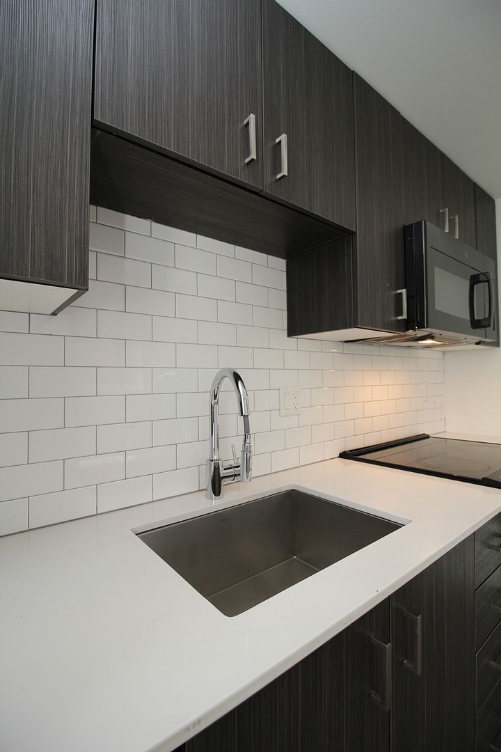 Building Photo - 1611 N Rosa Parks Way