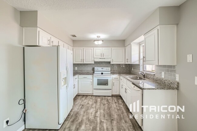 Building Photo - 1207 Adeleide Ct