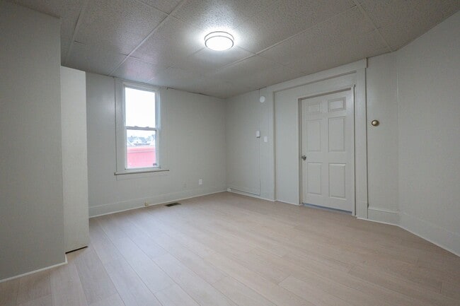 Building Photo - 1224 Cleveland Ave NW