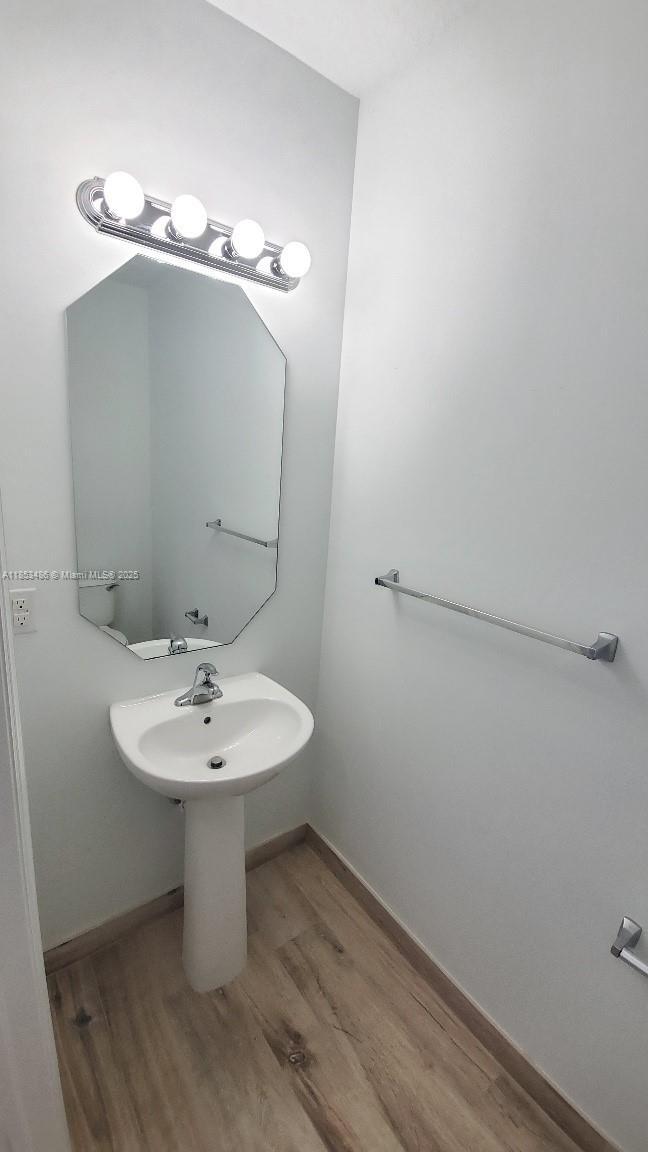 Building Photo - 265 Las Brisas Cir