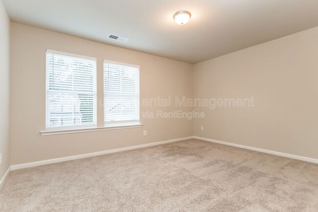 Building Photo - 112 Hunts Ml Cir