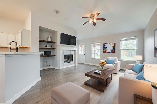 Building Photo - 6710 Waterlilly Dr