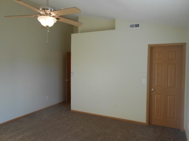 Building Photo - 25 Bazler Lane