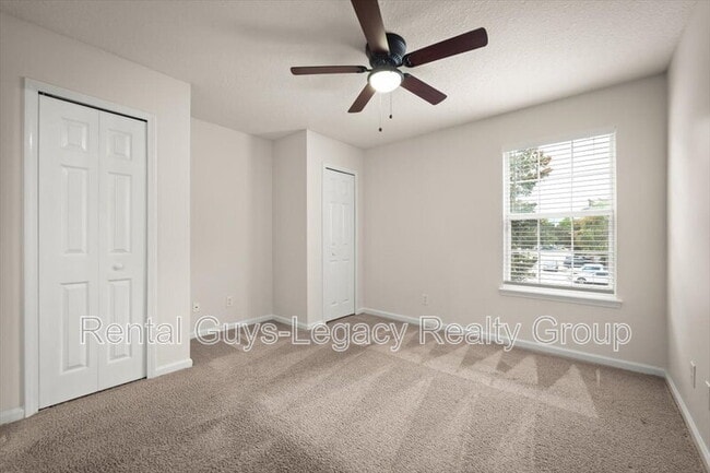 Building Photo - 512 Southbranch Dr