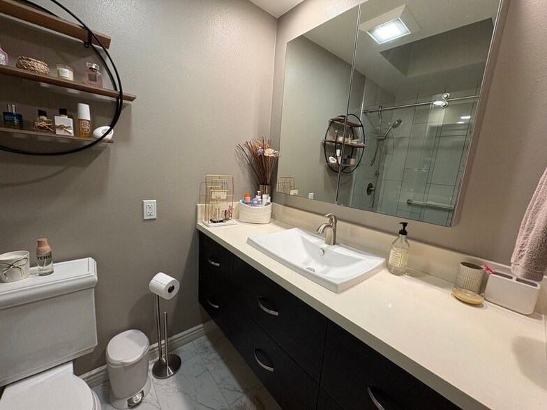 Building Photo - 16548 Harbour Ln