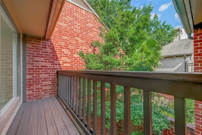 Building Photo - 7447 Cambridge St