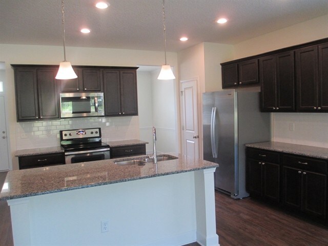 Building Photo - 3070 Creek Village Ln