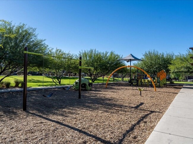 Building Photo - Modern Comfort Meets Community Living – 3 Bed, 2 Bath Beauty with Resort-Style Amenities!