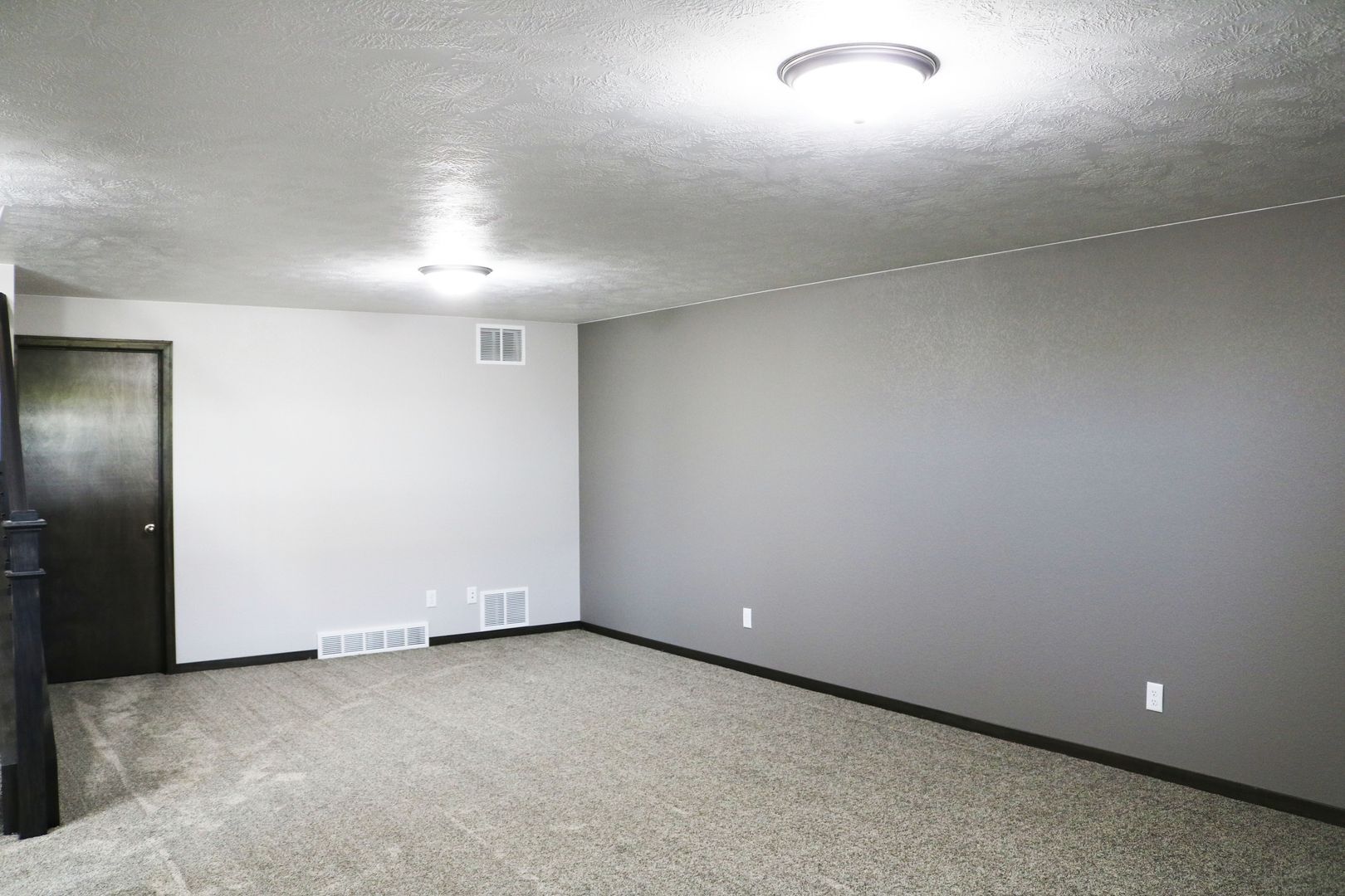Building Photo - 3616 S Outfield Cir