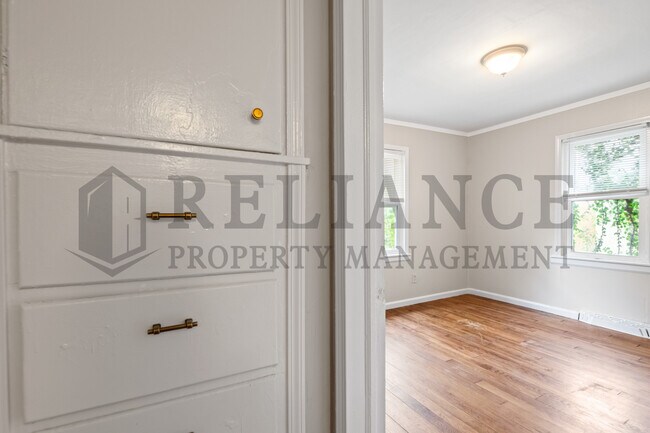 Building Photo - 1523 Matlock Dr