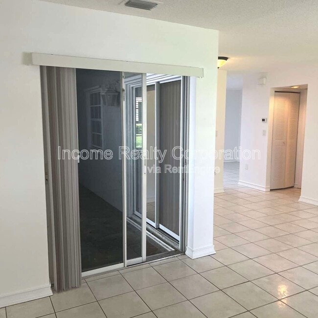 Building Photo - 13768 SW 149th Cir Ln