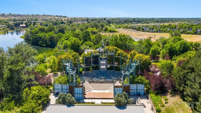 Building Photo - Stunning Modern Home Near NE Foothills | M...