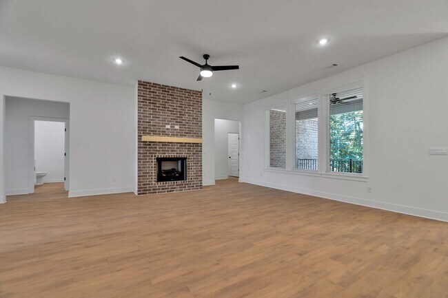 Building Photo - 2907 N Grey Squirrel Dr