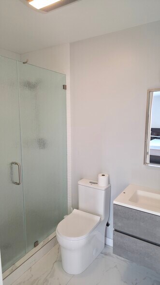 Building Photo - 703 S Bel Aire Dr