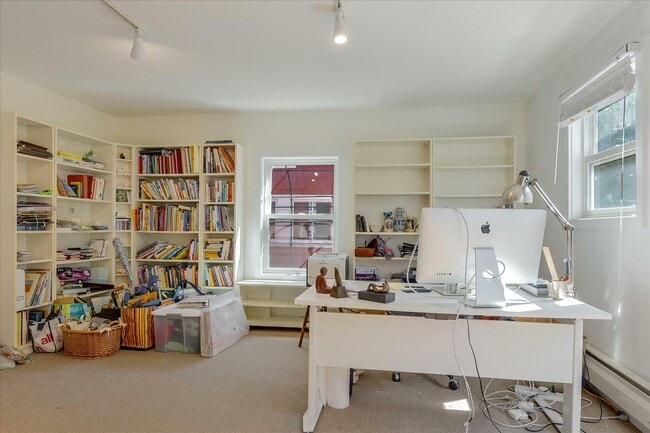 Building Photo - 1525 Cypress Ave