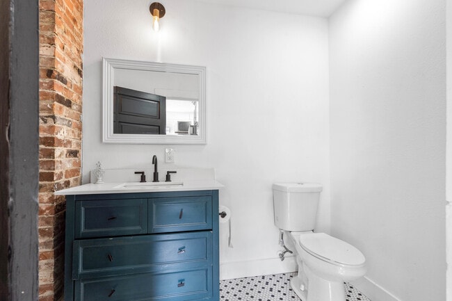 half bath for front of house - 2511 Lipscomb St