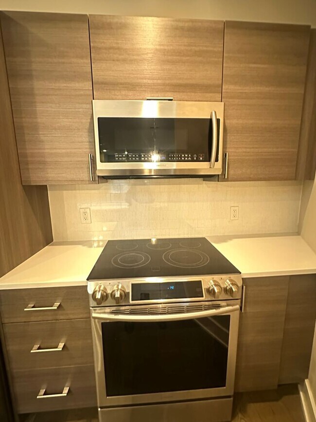 Building Photo - Modern 2 Bedroom, 2 Bathroom Penthouse with Parking in Historic LeDroit Park