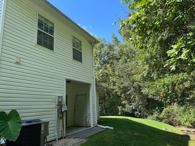 Back side - 2488 Ryerson Ct