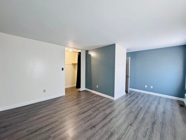 Building Photo - Conveniently located near Langley Air Force Base!