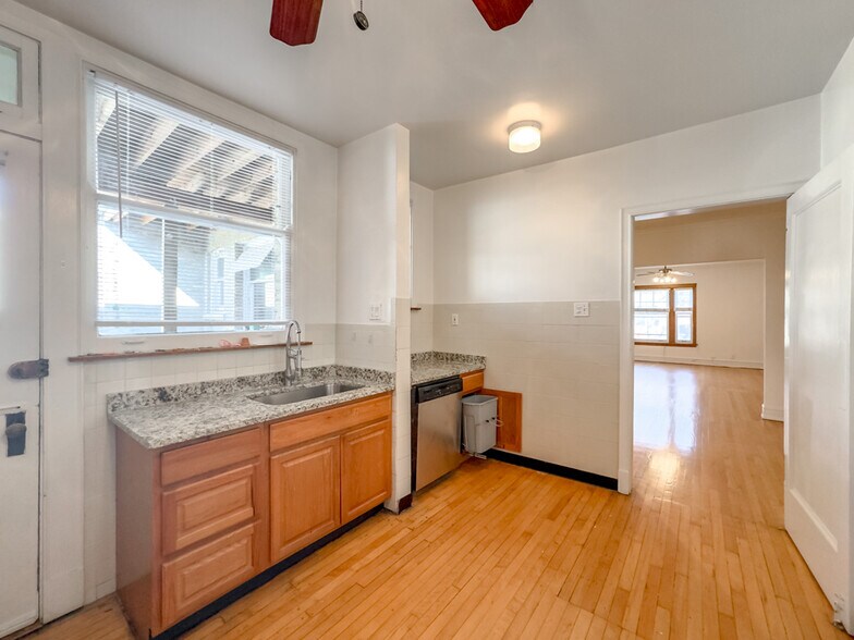 Building Photo - 6312 N Glenwood Ave