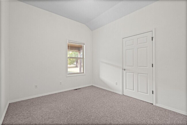 Building Photo - 3915 N 15th St