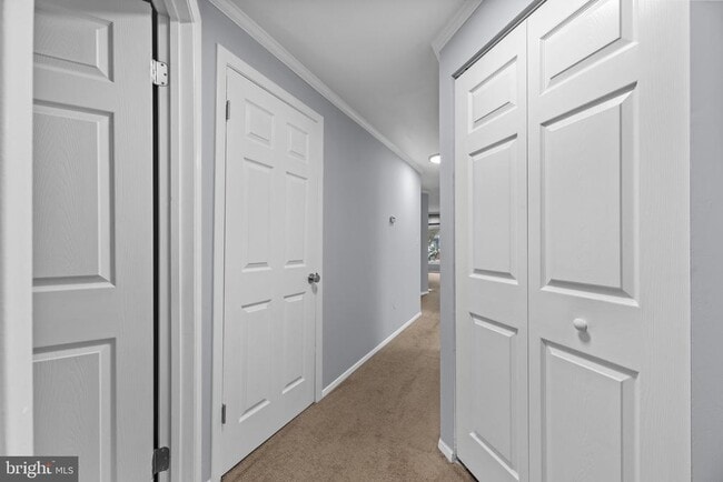 Building Photo - 1127 Lake Heron Dr