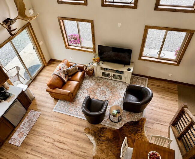 Building Photo - 34828 Patson Cir