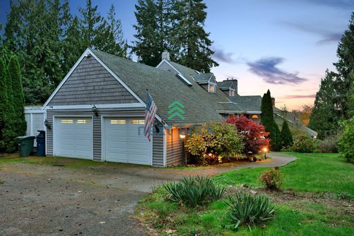Building Photo - Stunning Bellevue Home for Rent