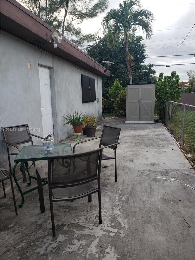 Building Photo - 4610 SW 116th Ave