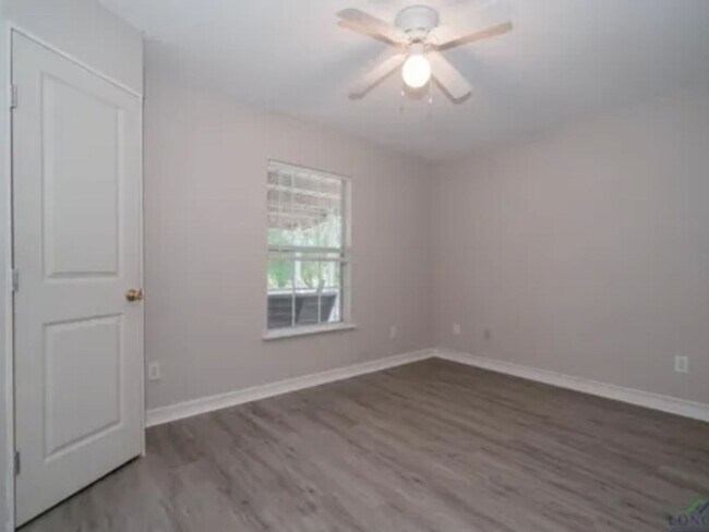 Building Photo - 3 Bedroom Single Family Home in Jefferson