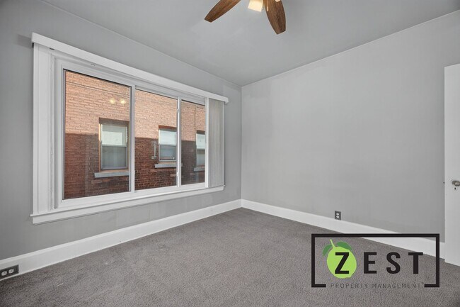 Building Photo - 2286 Calvert Ave