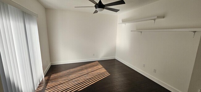 Building Photo - 11865 SW 11th Ct