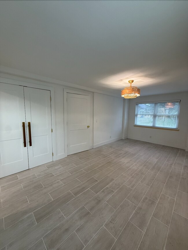 Building Photo - 1633 San Marco Blvd